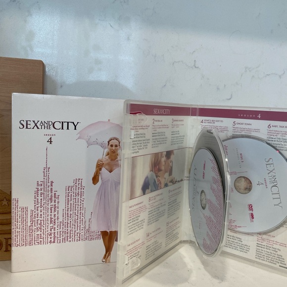 Sex and the City DVDs | Season 1, 2, 4, 5, and 6 part II - Picture 10 of 11